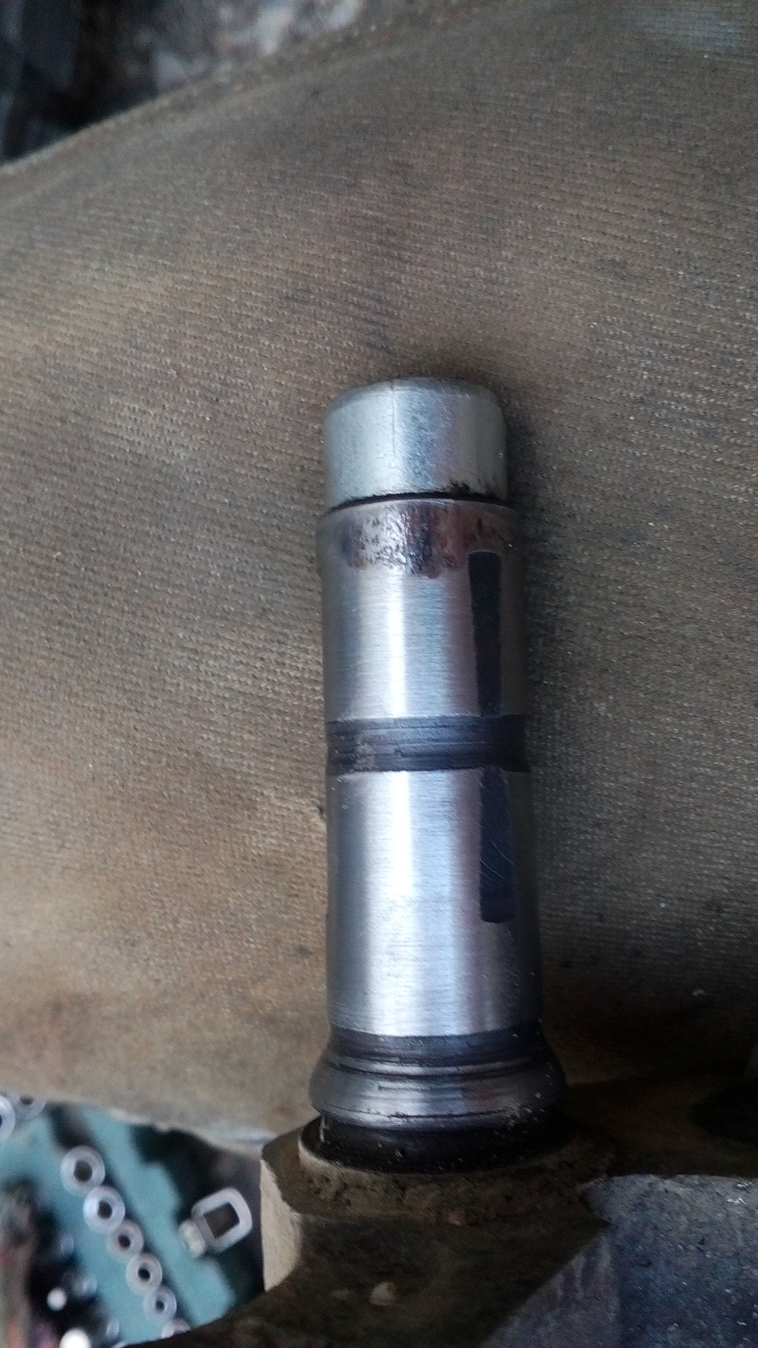 Втулка компенсирующая тормоза переднего УАЗ-3163 Патриот, 315195 Хантер (ОАО УАЗ) 3160-3501027 Втулка компенсирующая тормоза переднего УАЗ-3163 Патриот, 315195 Хантер (ОАО УАЗ) 3160-3501027